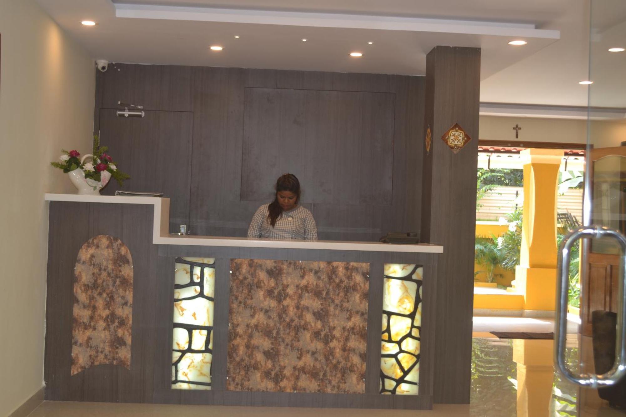 The Majorda Pristinne Hotel Luaran gambar